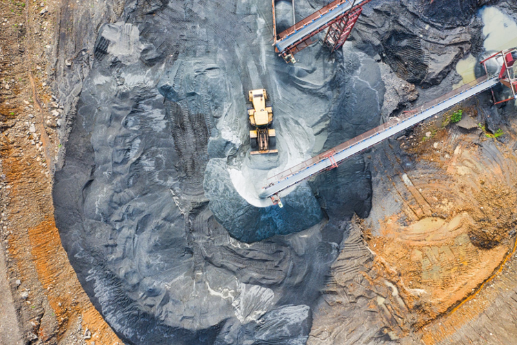 中联钢:中国铁矿石市场“三国争锋”拉开帷幕